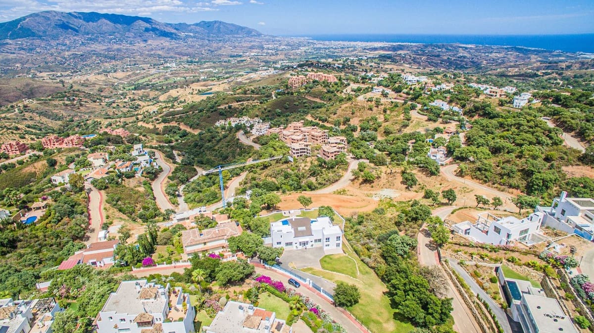 7 makuuhuone Huvila myytävänä paikassa Marbella mukana 
autotalli - 2 950 000 € (Ref: 9360185)