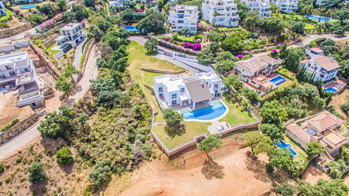 7 makuuhuone Huvila myytävänä paikassa Marbella mukana 
autotalli - 2 950 000 € (Ref: 9360185)