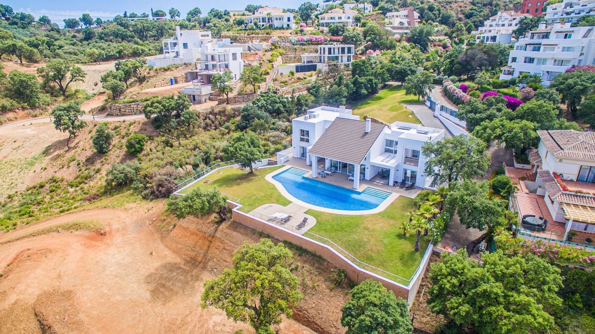 7 makuuhuone Huvila myytävänä paikassa Marbella mukana 
autotalli - 2 950 000 € (Ref: 9360185)