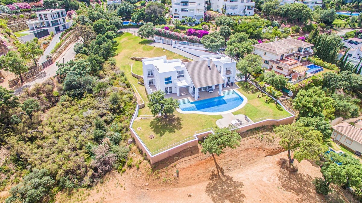 7 makuuhuone Huvila myytävänä paikassa Marbella mukana 
autotalli - 2 950 000 € (Ref: 9360185)