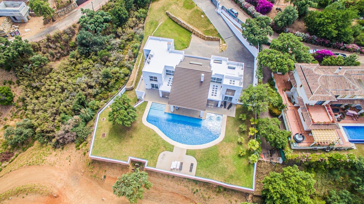 7 makuuhuone Huvila myytävänä paikassa Marbella mukana 
autotalli - 2 950 000 € (Ref: 9360185)