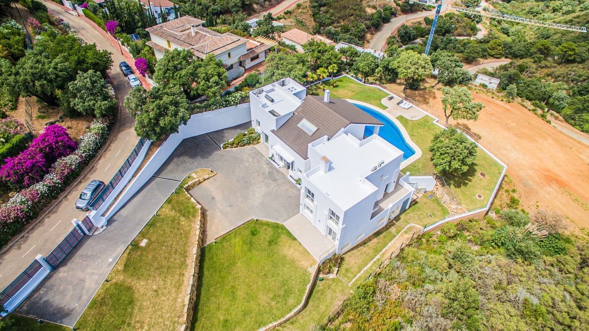 7 makuuhuone Huvila myytävänä paikassa Marbella mukana 
autotalli - 2 950 000 € (Ref: 9360185)