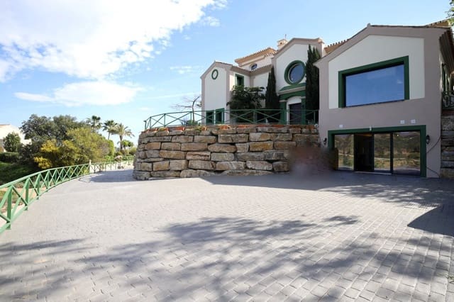 5 bedroom Villa for rent in Estepona - € 15,000 (Ref: 9360187)