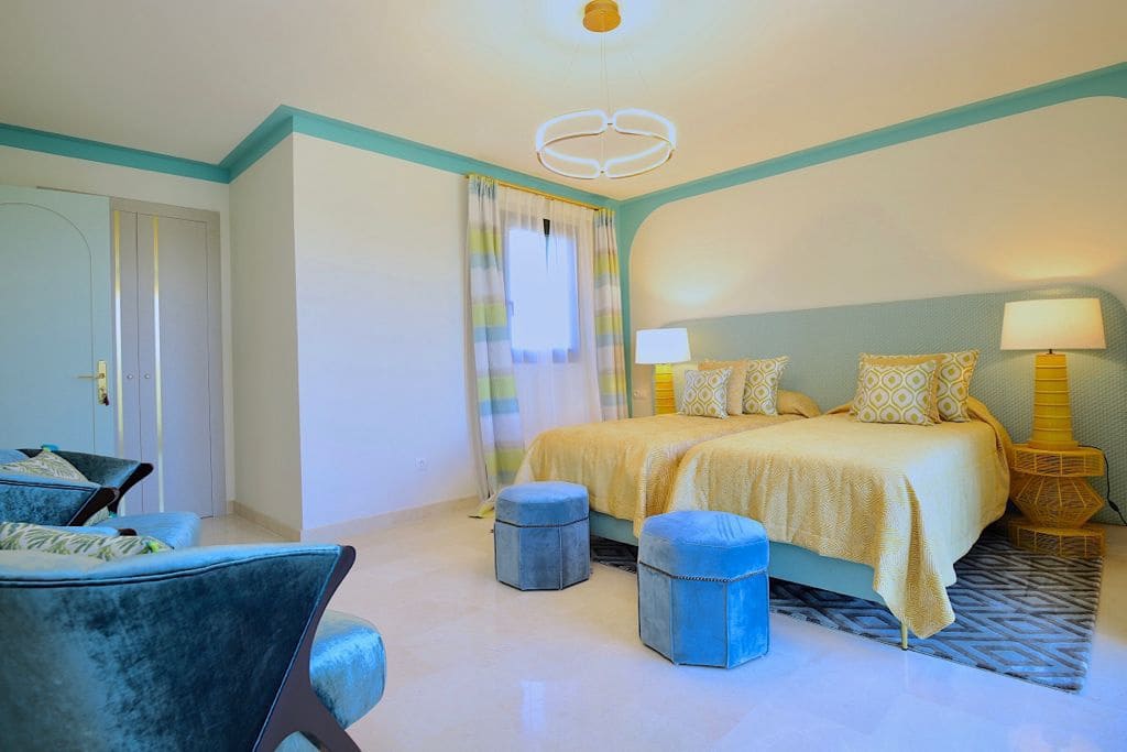 5 bedroom Villa for rent in Estepona - € 15,000 (Ref: 9360187)