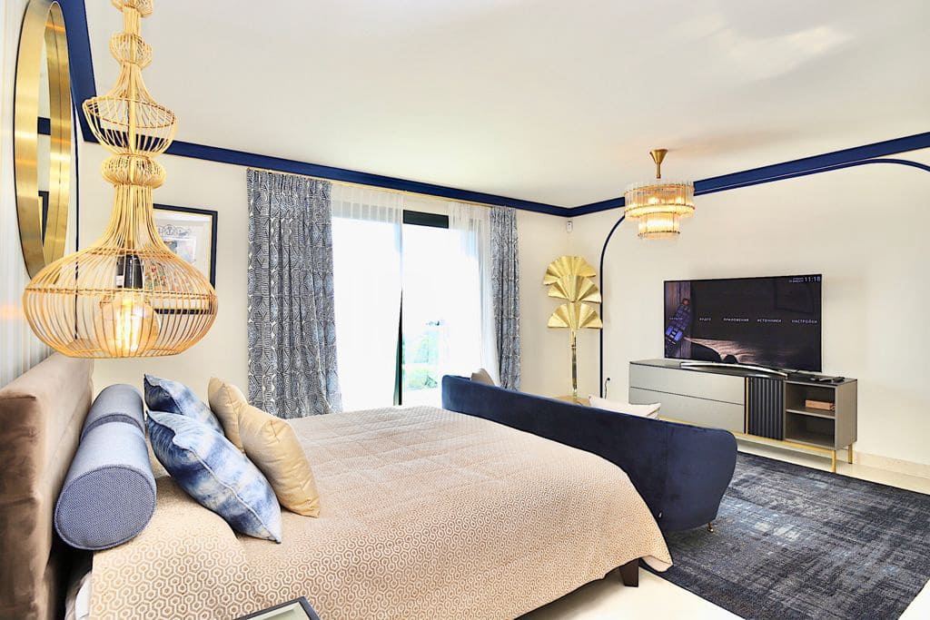 5 bedroom Villa for rent in Estepona - € 15,000 (Ref: 9360187)