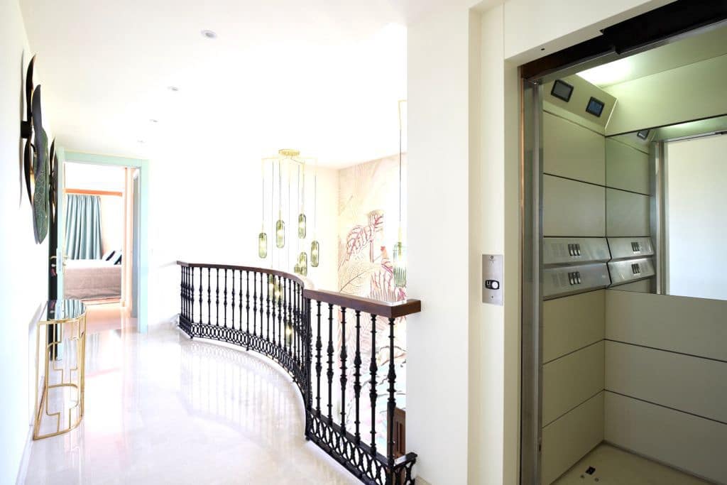 5 bedroom Villa for rent in Estepona - € 15,000 (Ref: 9360187)