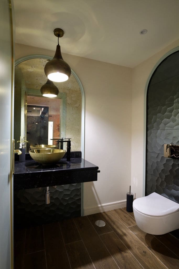 5 bedroom Villa for rent in Estepona - € 15,000 (Ref: 9360187)