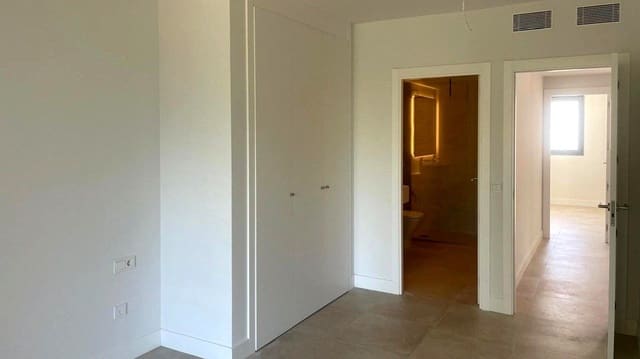 3 bedroom Townhouse for rent in Mijas Costa, Mijas with garage - € 3,500 (Ref: 9362728)