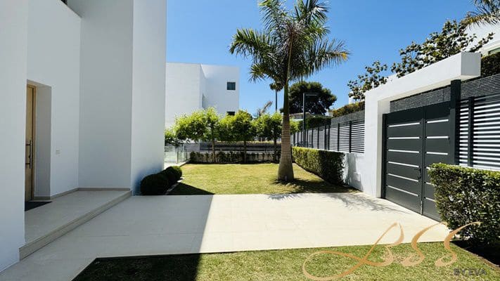 5 sypialnia Willa na sprzedaż w Guadalmina - 2 690 000 € (Ref: 9362730)