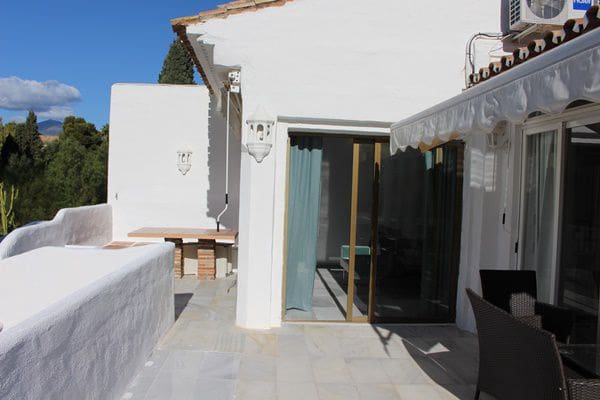 3 bedroom Apartment for rent in Nueva Andalucia, Marbella with garage - € 3,250 (Ref: 9362731)