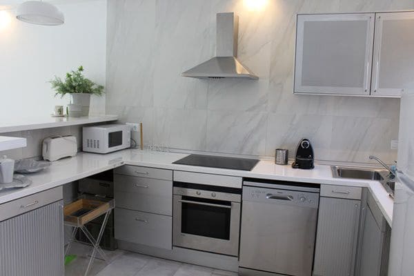 3 camera da letto Appartamento da affittare in Nueva Andalucia con garage - 3.250 € (Rif: 9362731)