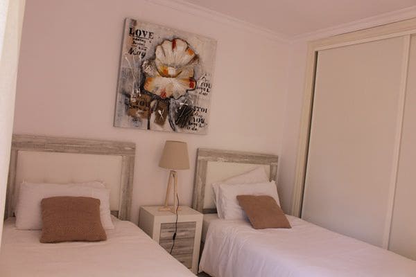 3 camera da letto Appartamento da affittare in Nueva Andalucia con garage - 3.250 € (Rif: 9362731)