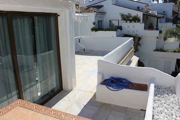 3 bedroom Apartment for rent in Nueva Andalucia, Marbella with garage - € 3,250 (Ref: 9362731)