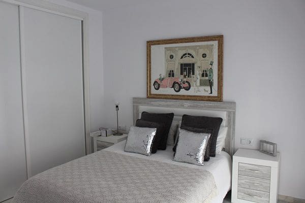 3 camera da letto Appartamento da affittare in Nueva Andalucia con garage - 3.250 € (Rif: 9362731)