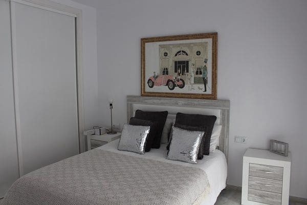 3 camera da letto Appartamento da affittare in Nueva Andalucia con garage - 3.250 € (Rif: 9362731)