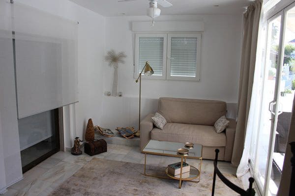 3 camera da letto Appartamento da affittare in Nueva Andalucia con garage - 3.250 € (Rif: 9362731)