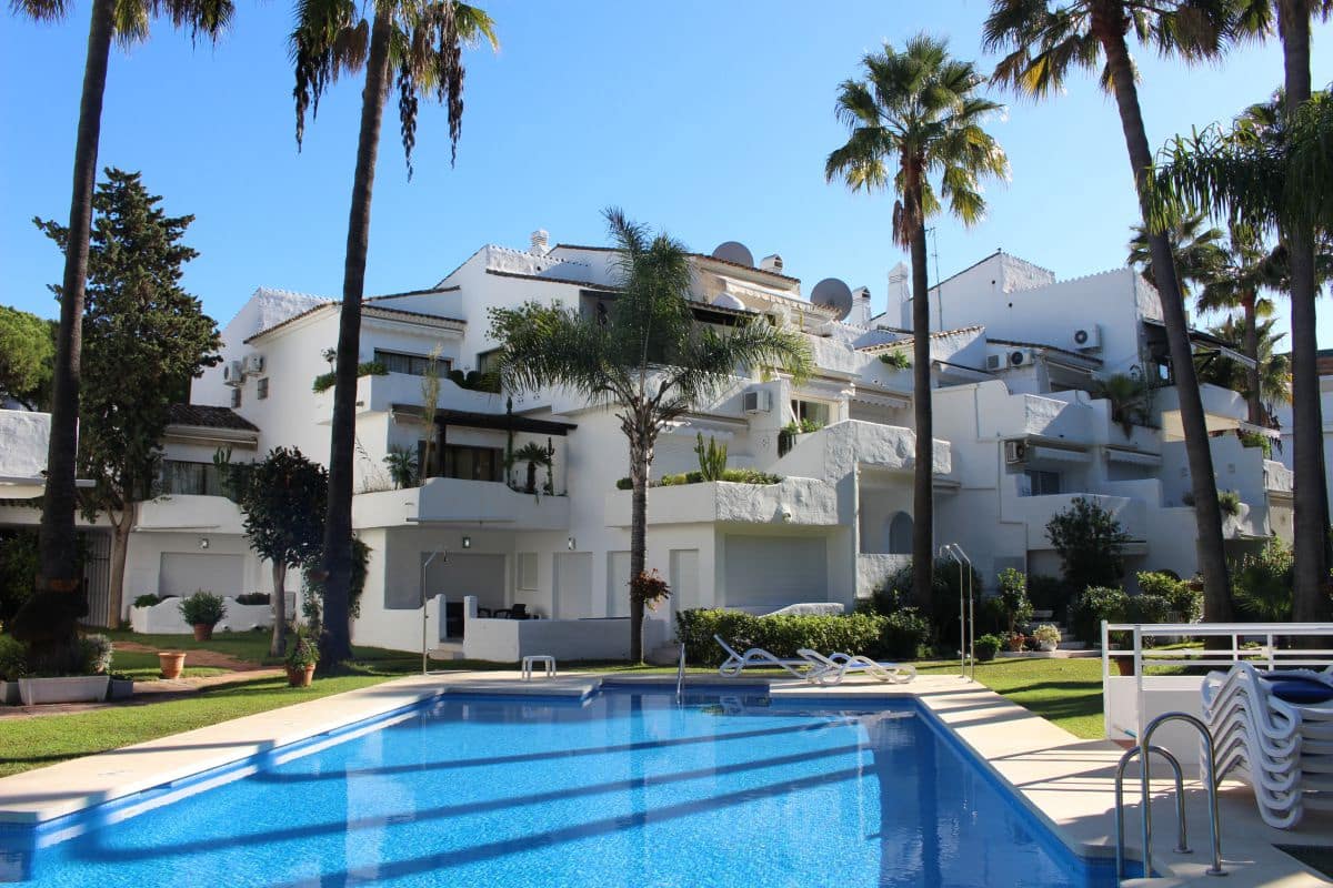 3 sypialnia Apartament do wynajęcia w Puerto Banus z garażem - 4 500 € (Ref: 9367809)