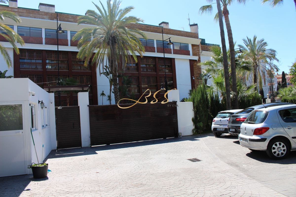 3 sypialnia Apartament do wynajęcia w Puerto Banus z garażem - 4 500 € (Ref: 9367809)
