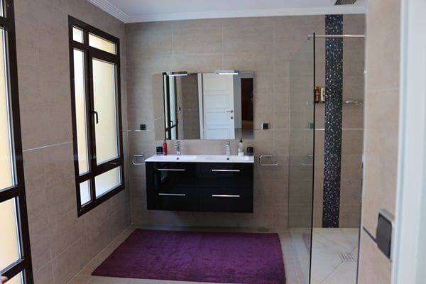 Villa/Maison de 4 chambres à louer à Marbella - 7 500 € (Ref: 9367810)