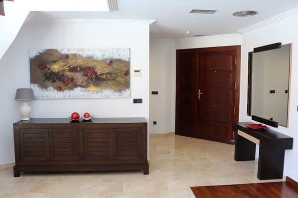 Villa/Maison de 4 chambres à louer à Marbella - 7 500 € (Ref: 9367810)