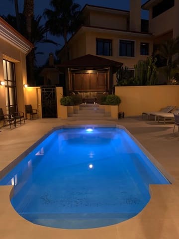 4 Zimmer Villa zu vermieten in Marbella - 7.500 € (Ref: 9367810)