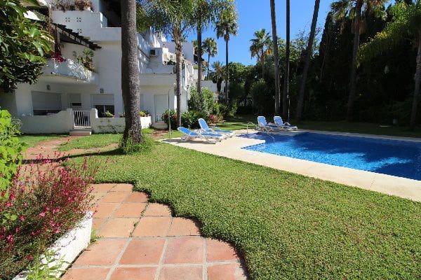 3 slaapkamer Appartement te huur in Puerto Banus met garage - € 3.500 (Ref: 9408044)
