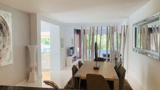 3 bedroom Apartment for rent in Puerto Banus, Marbella with garage - € 3,500 (Ref: 9408044)