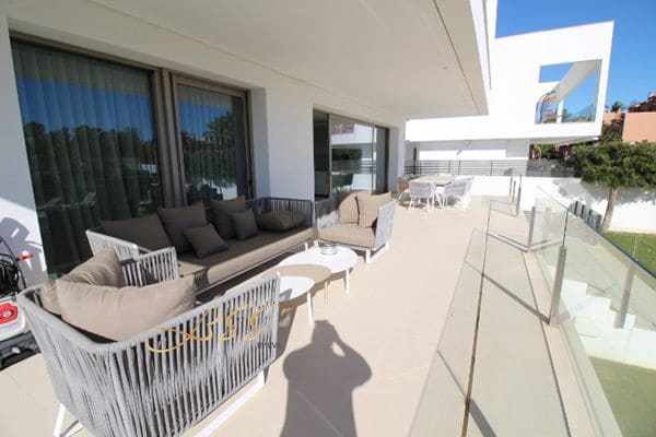 5 bedroom Villa for rent in Guadalmina - € 17,500 (Ref: 9430943)