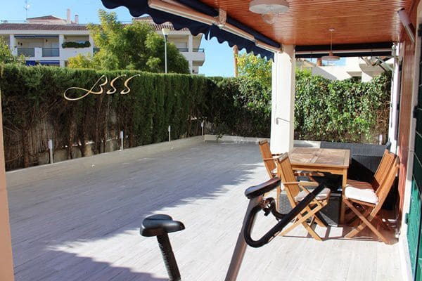 Appartement de 2 chambres à louer à Puerto Banus avec garage - 2 000 € (Ref: 9433329)