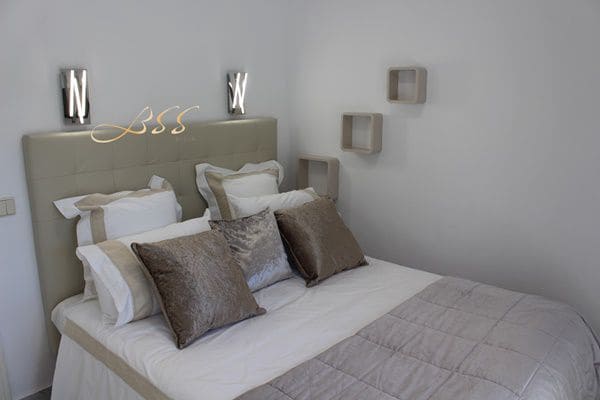 Appartement de 2 chambres à louer à Puerto Banus avec garage - 2 000 € (Ref: 9433329)