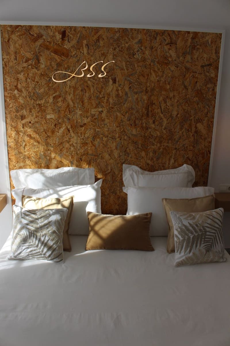 Appartement de 2 chambres à louer à Puerto Banus avec garage - 2 000 € (Ref: 9433329)