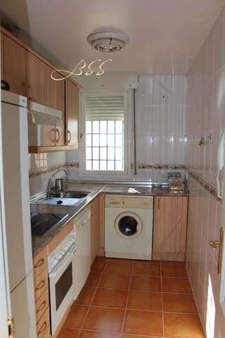 Appartement de 2 chambres à louer à Puerto Banus, Marbella avec garage - 2 000 € (Ref: 9433329)
