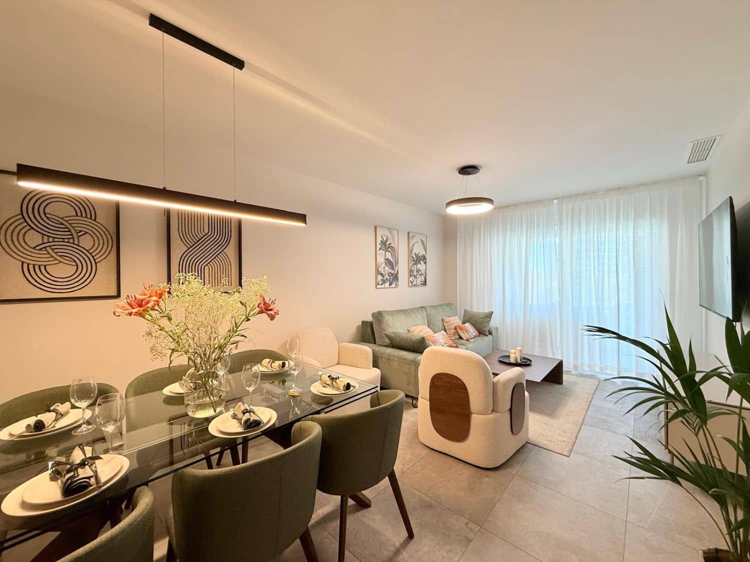 3 Zimmer Apartment zu vermieten in Marbella mit Garage - 3.500 € (Ref: 9433330)