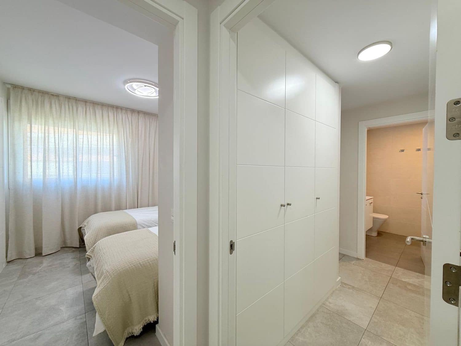 3 Zimmer Apartment zu vermieten in Marbella mit Garage - 3.500 € (Ref: 9433330)