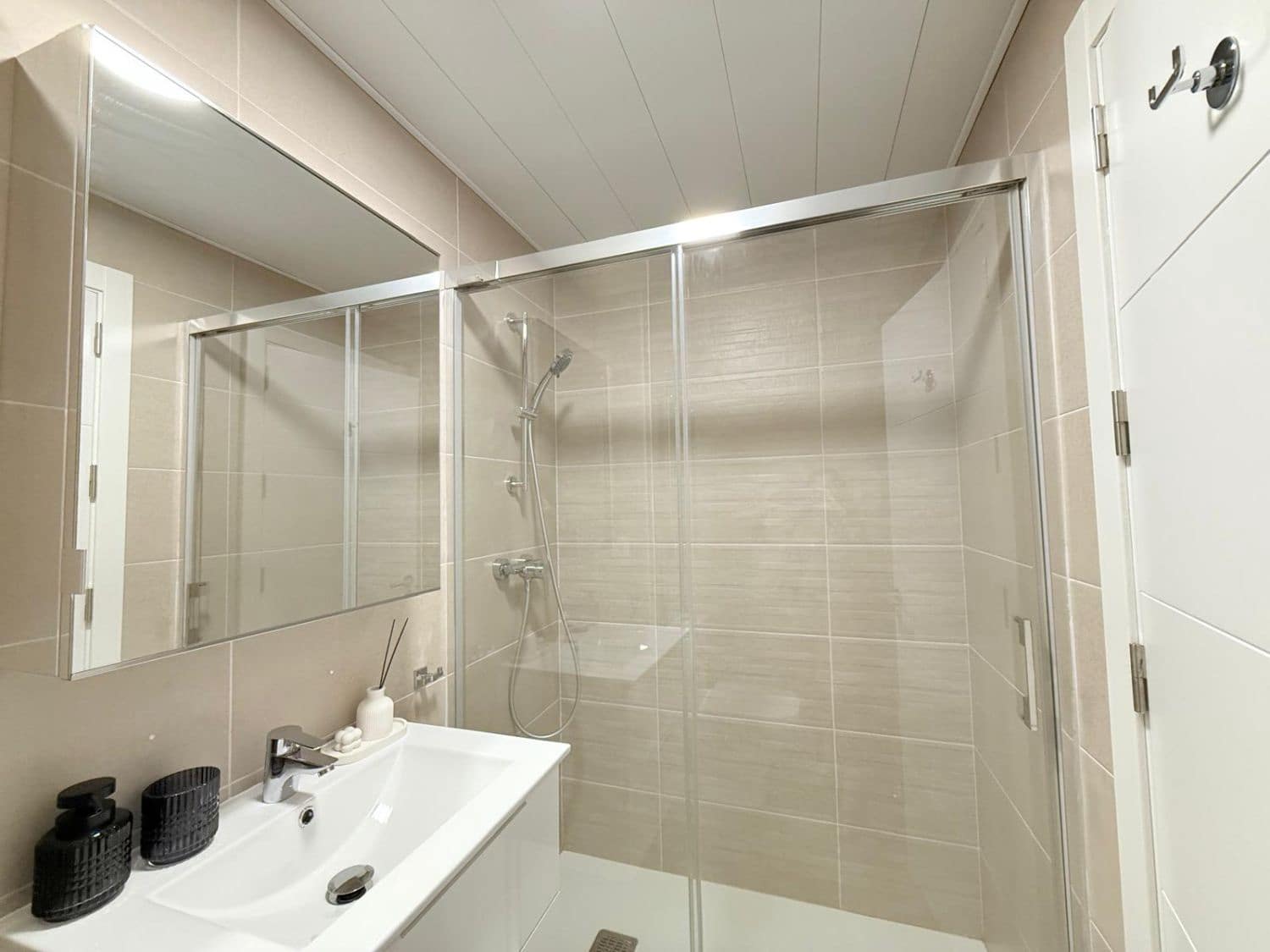 3 Zimmer Apartment zu vermieten in Marbella mit Garage - 3.500 € (Ref: 9433330)