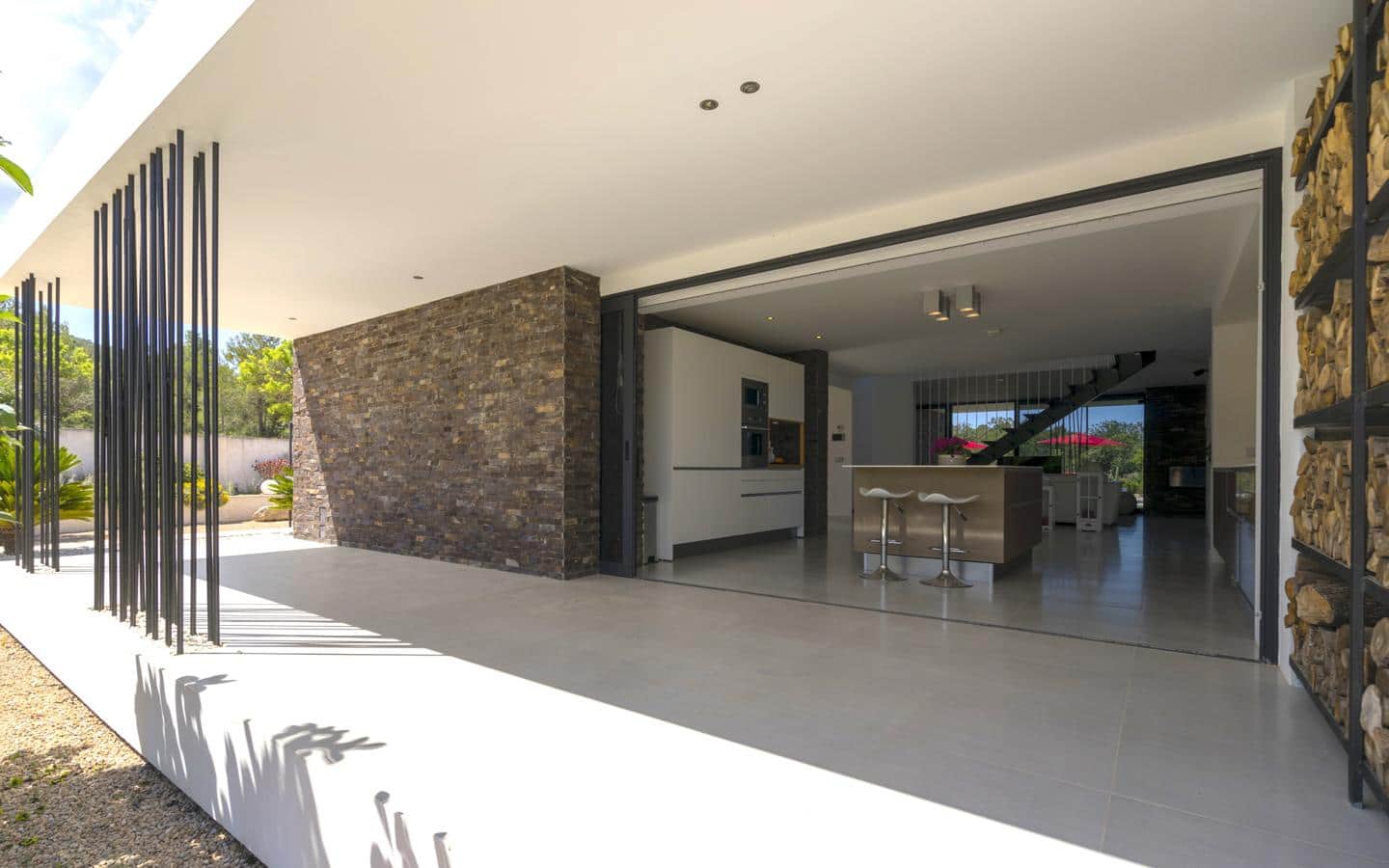 Chalet de 4 habitaciones en San Jose / Sant Josep de Sa Talaia en alquiler con piscina - 12.000 € (Ref: 10062485)