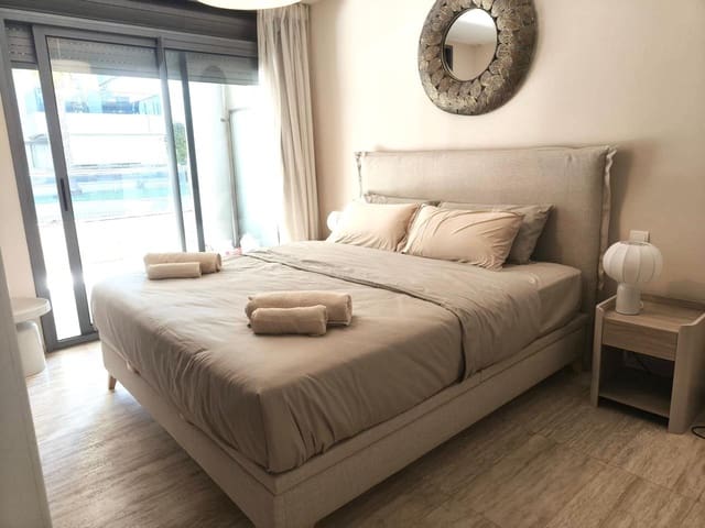 2 soveværelse Lejlighed til salg i Ibiza by med swimmingpool garage - € 820.000 (Ref: 10147979)