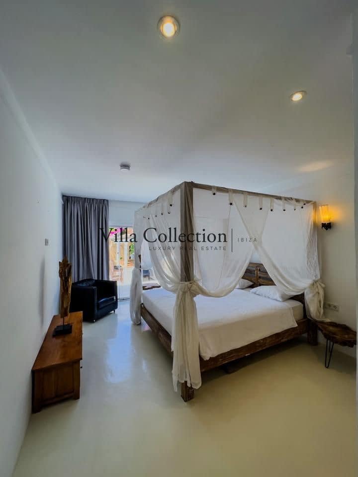 14 slaapkamer Villa te koop in Santa Eulalia / Santa Eularia met zwembad - € 6.000.000 (Ref: 4372559)