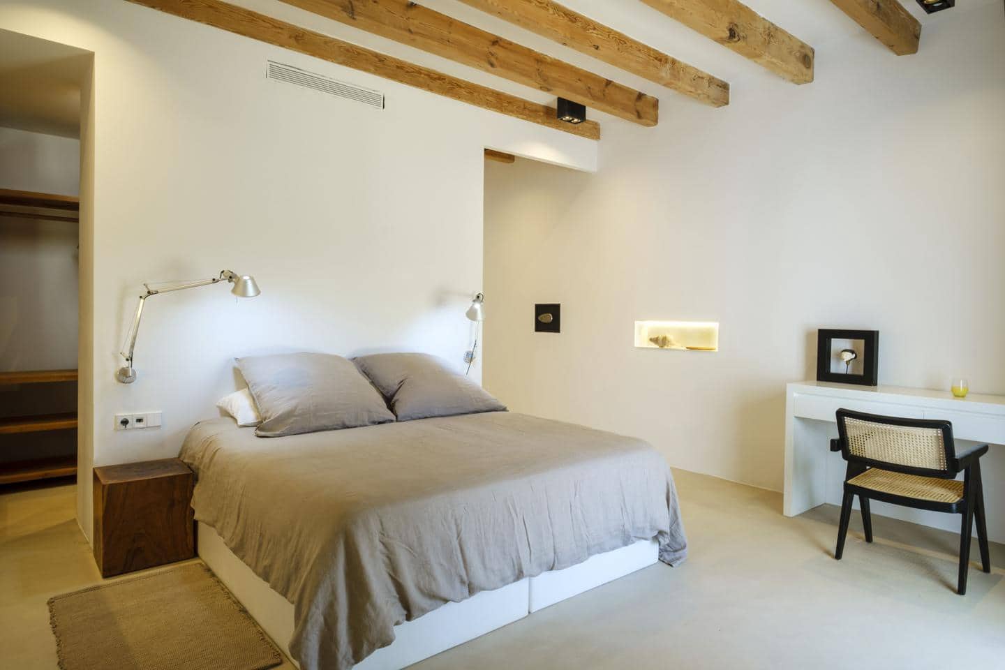 Villa/Maison de 4 chambres à louer à Ibiza ville avec piscine garage - 18 000 € (Ref: 5742789)