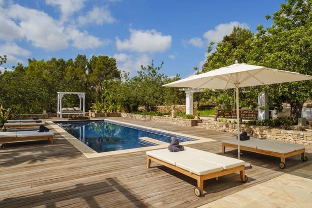 4 soveværelse Villa til leje i Ibiza by med swimmingpool garage - € 18.000 (Ref: 5742789)
