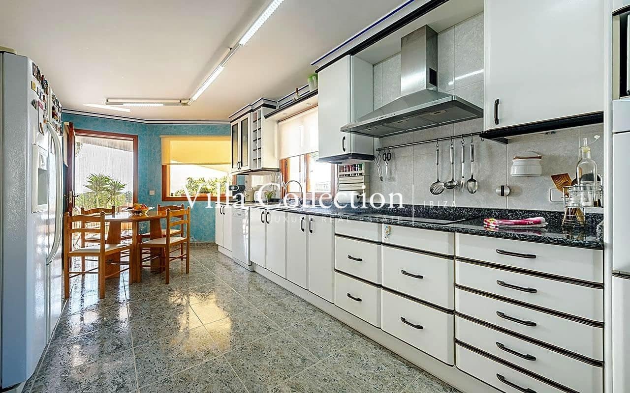 6 sypialnia Willa na sprzedaż w Miasto Ibiza / Eivissa z basenem garażem - 2 700 000 € (Ref: 5803930)