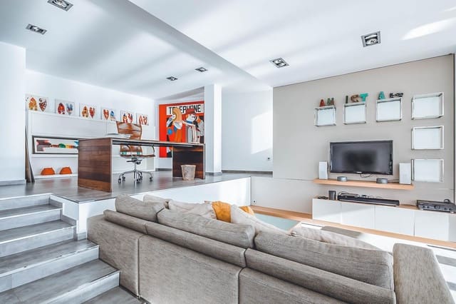 6 slaapkamer Villa te koop in Ibiza dorp met zwembad - € 7.950.000 (Ref: 7442166)