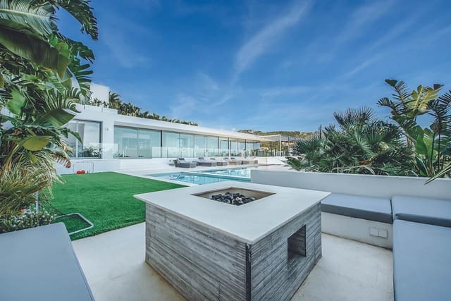 8 soveværelse Villa til salg i Cap Martinet, Ibiza by med swimmingpool - € 15.000.000 (Ref: 7454352)