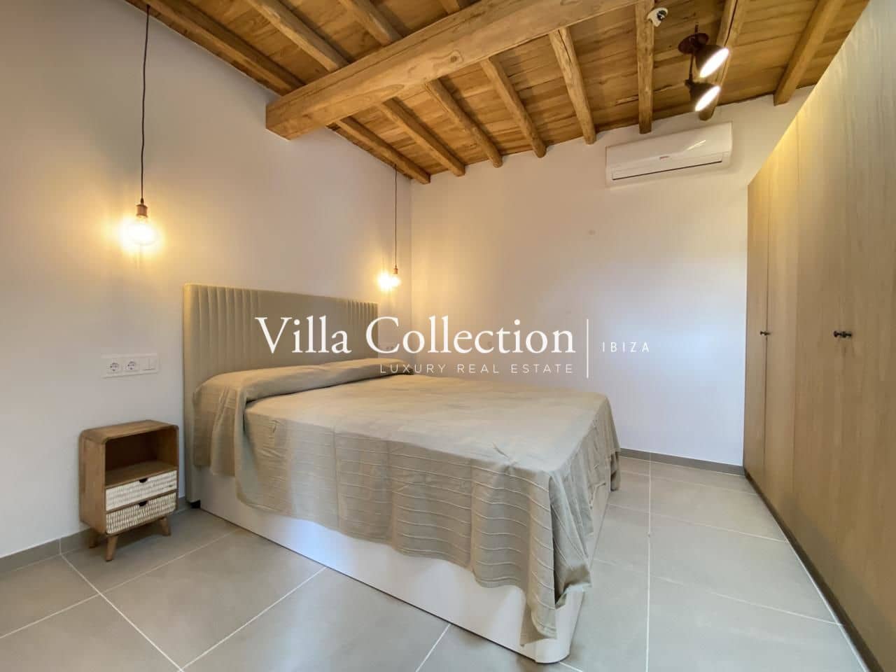 Villa/Maison de 5 chambres à louer à San Jose / Sant Josep de Sa Talaia avec piscine garage - 8 575 € (Ref: 7637116)