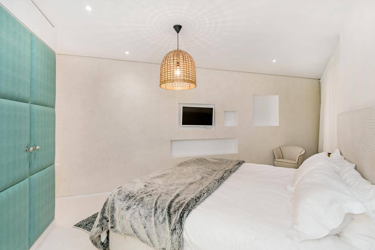 2 soveværelse Lejlighed til salg i Ibiza by med swimmingpool - € 1.350.000 (Ref: 7662513)