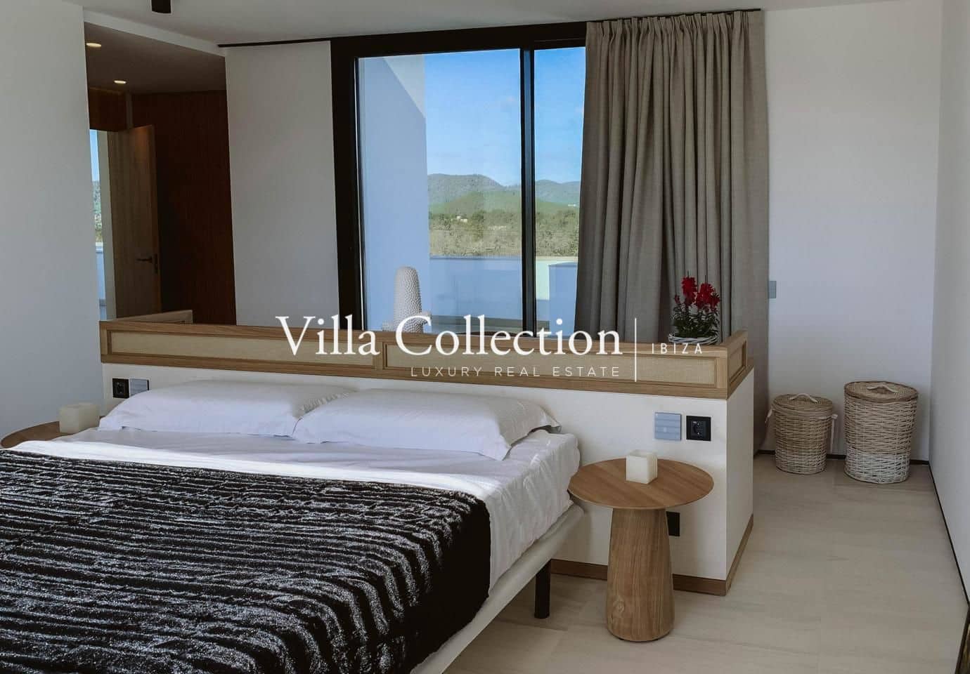 4 slaapkamer Villa te koop in Ibiza dorp met zwembad - € 4.500.000 (Ref: 7741669)