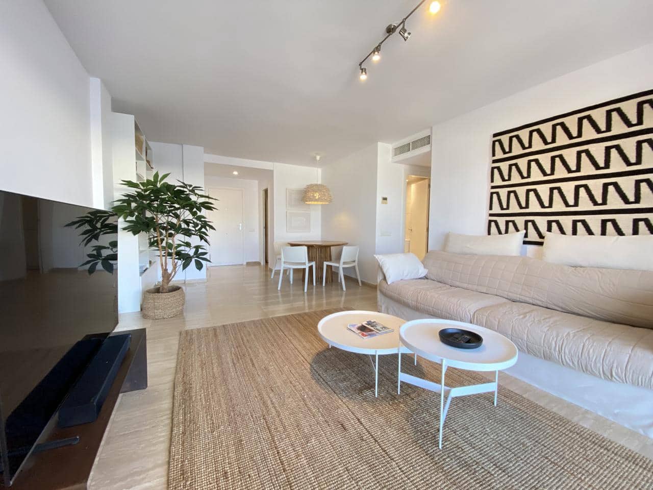 3 sypialnia Mieszkanie do wynajęcia w Miasto Ibiza / Eivissa z basenem garażem - 7 400 € (Ref: 7921469)