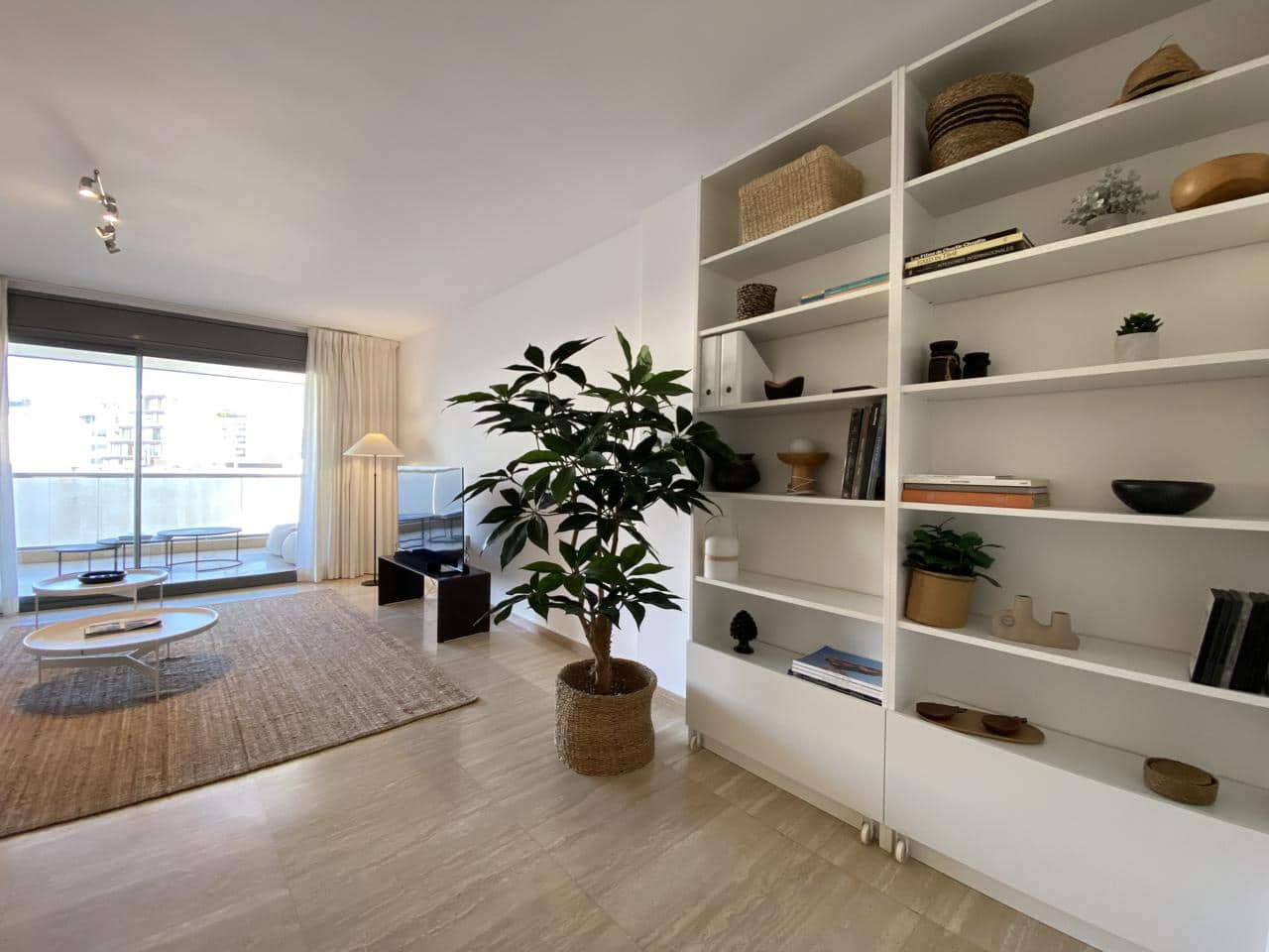 3 sypialnia Mieszkanie do wynajęcia w Miasto Ibiza / Eivissa z basenem garażem - 7 400 € (Ref: 7921469)