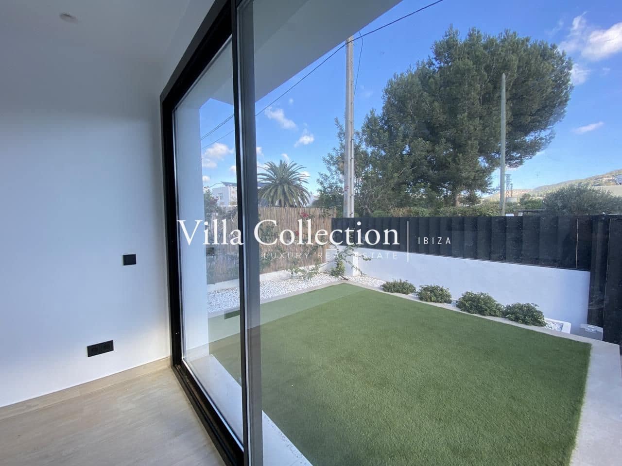 3 quarto Moradia para venda em Santa Eulalia / Santa Eularia com piscina garagem - 950 000 € (Ref: 7921472)