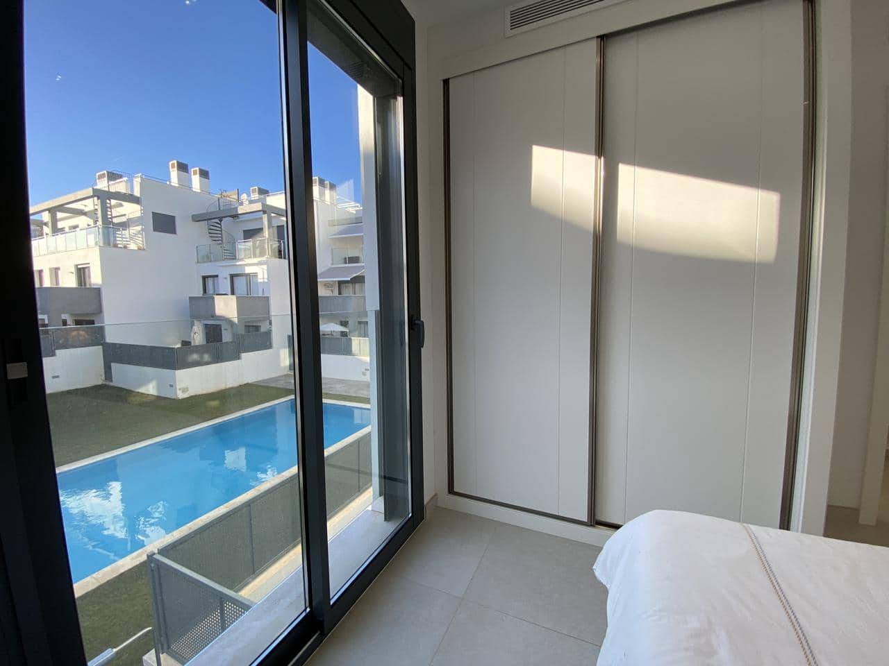 3 makuuhuone Asunto myytävänä paikassa Santa Eulalia / Santa Eularia mukana uima-altaan 
autotalli - 950 000 € (Ref: 8040246)